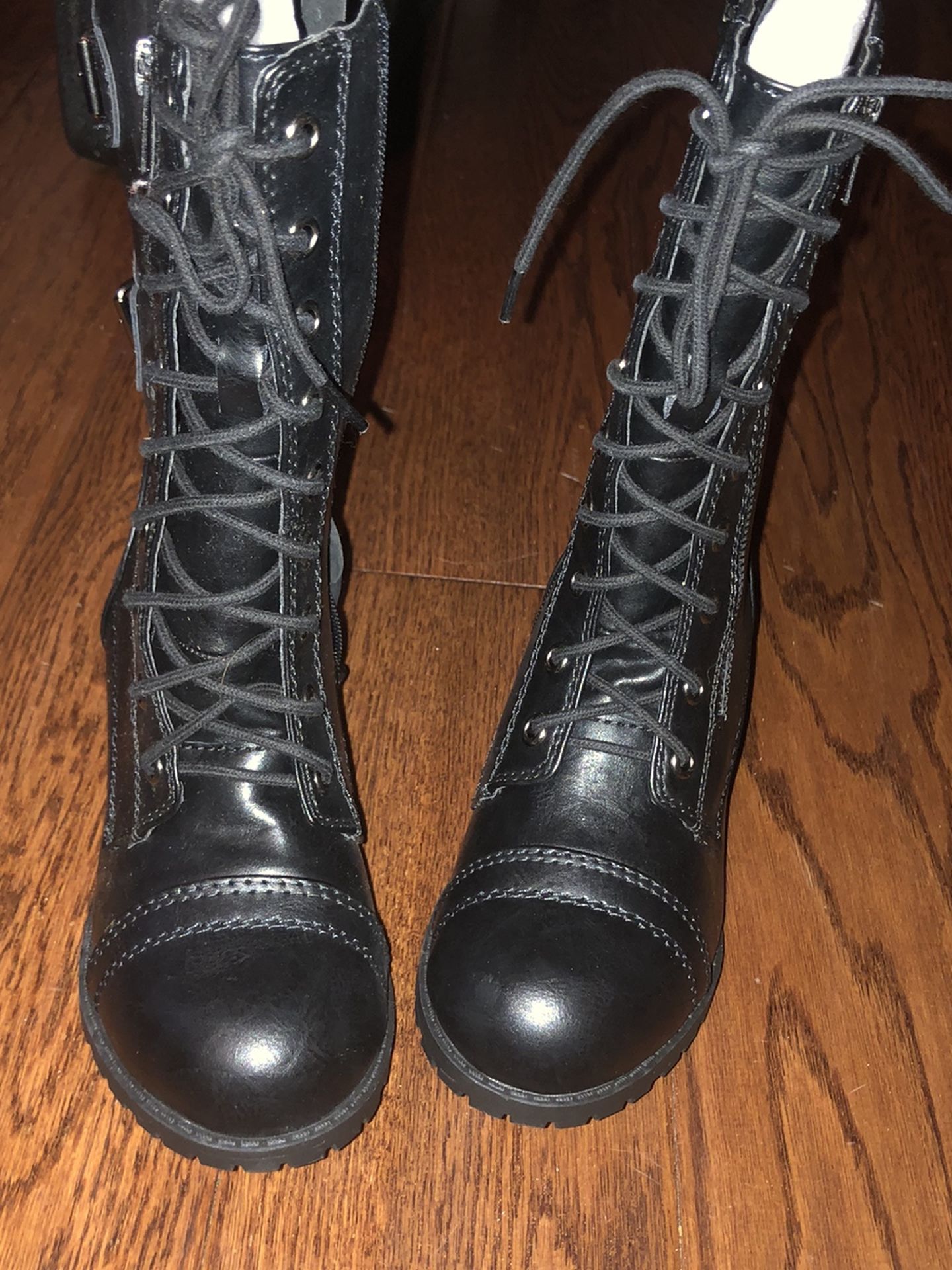 Lady’s Combat Boots (new)