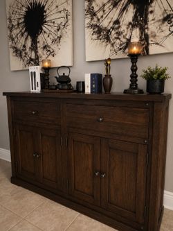 Dinning table nook - ashleys