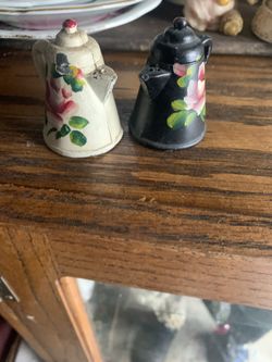 Mini tea pots