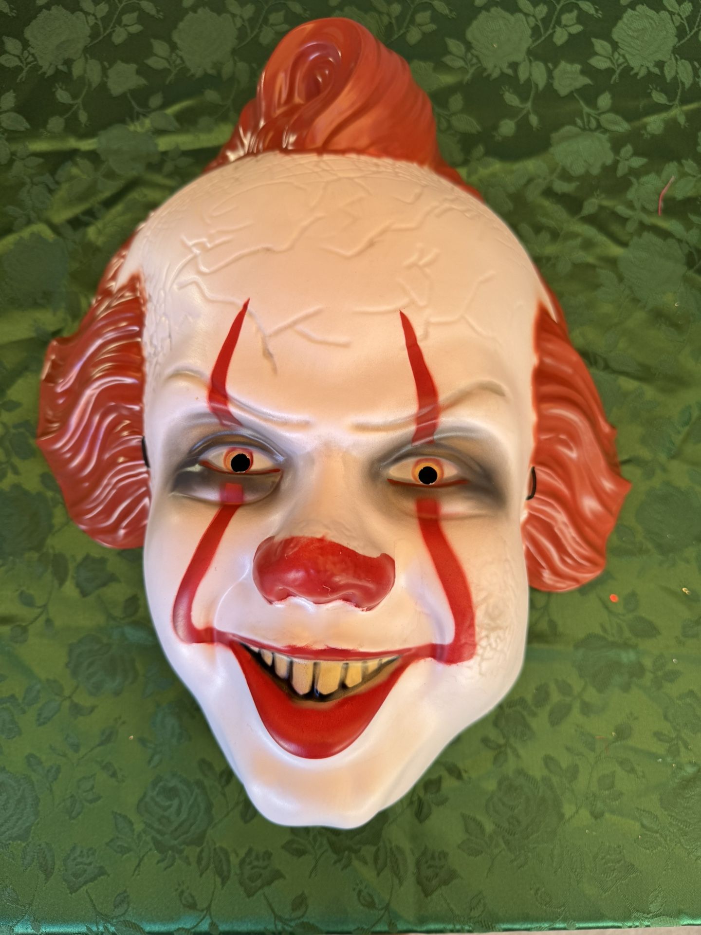 Plastic Pennywise Mask