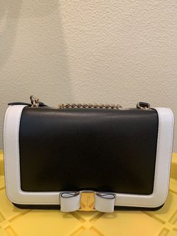 $450 FERRAGAMO HAND BAG WITH $400 MATCHING SHOES SIZE 7.5