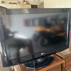 LG 32 Inch TV