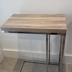 C-shaped Accent/Side Table