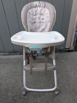 Ingenuity Baby High Chair with Tray