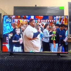50 Inch Roku 4k Smart TV Beautiful Tv Comes With Remote Control Shows Great Quality Clear Picture Works Perfect Guaranteed 