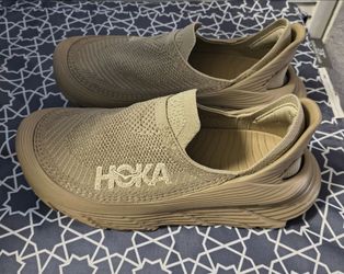 Hoka Restore TC. Unisex size 10 w/9M