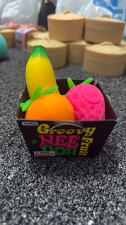 NEEDOH fruit squishies