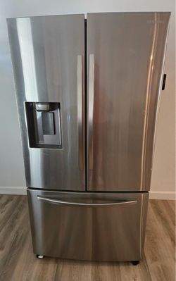 Samsung 27 Cu Ft French Door Refrigerator – Stainless Steel – $649