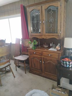 Oak Wood Hutch