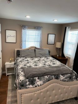 Queen said bedroom set
