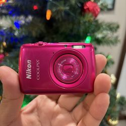 Nikon COOLPIX S01 10.1 MP Digital Camera with 3x Zoom NIKKOR Glass Lens (Pink) (Old Model)