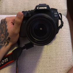 lightly used  canon EOS 90D