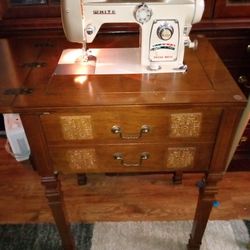 Vintage White Sewing Machine & Chair 