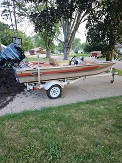1982 Procraft Bass Fishing Boat