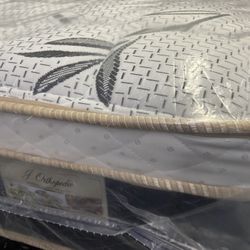 😴Mattress🥱 ✨Pillow top ✨12” inches tall 💥Queen $199 💥Full $180 💥Twin $150 💥King $330 💥Cal king $330 💥Delivery available🚛