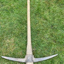 Old/Vintage Pick Axe