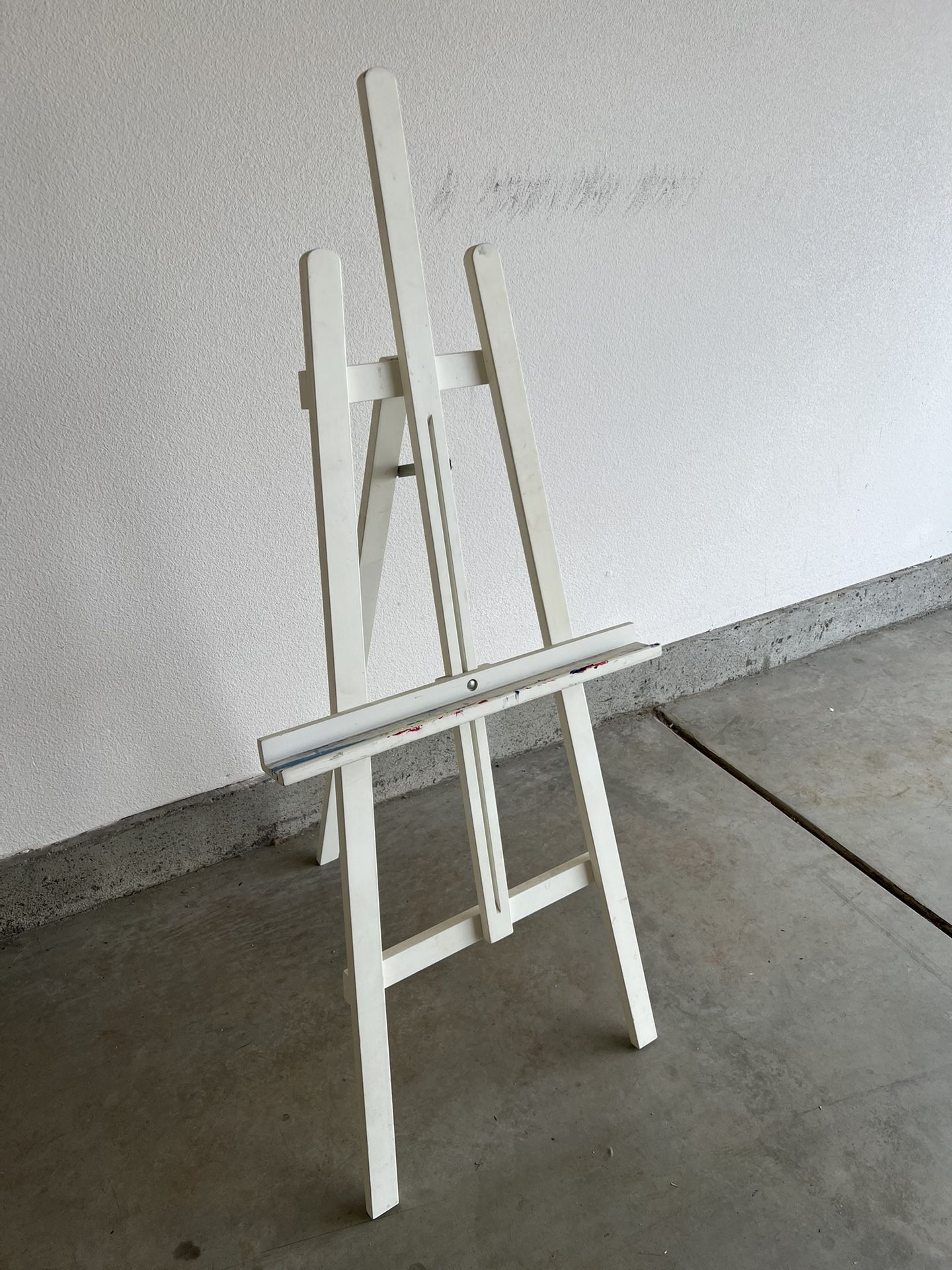 Easel