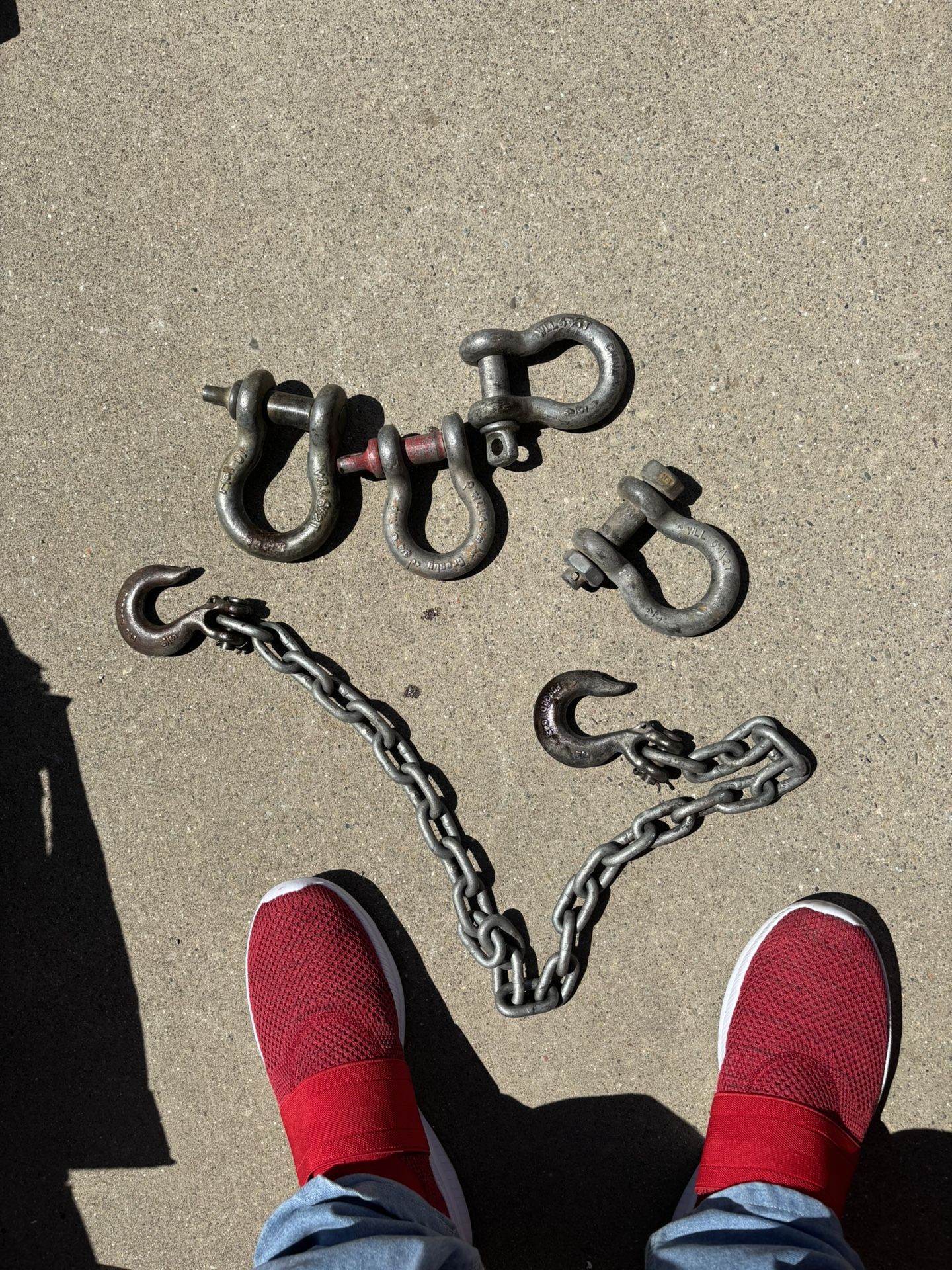 Nice Short Chain Double Hook And Heavy Safety Shackles