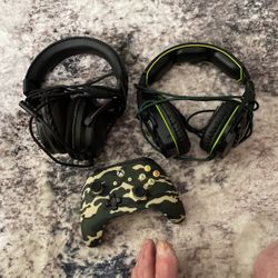 Xbox Head Sets And Controller