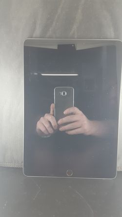 Ipad 7th generation with charger