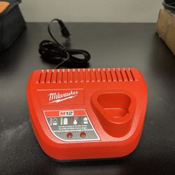 Milwaukee 12v Charger w/ Fuel Carrying bag