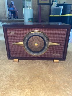 RCA Victor AM FM Radio