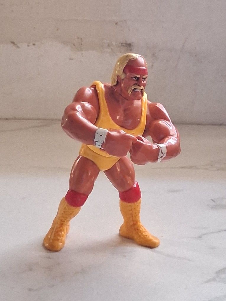WWF Hulk Hogan (Bear Hug) Action Figure 