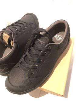Mozo women’s size 10 chef shoes