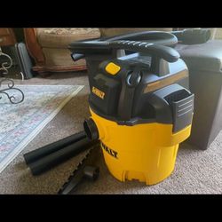 Dewalt 5 gallon shop vac