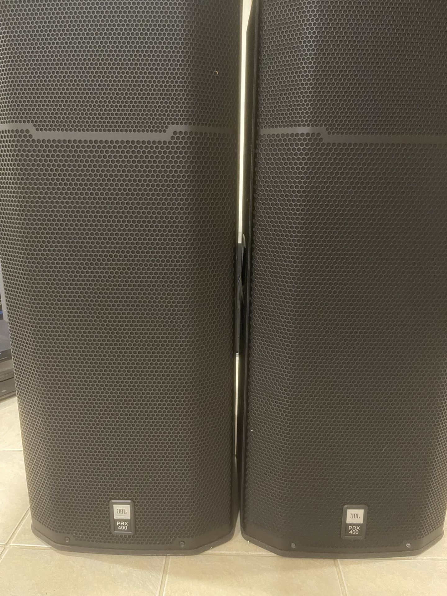 Set of JBL PRX425 with power amplifiers and mixer ,everything is working perfect and very good condition.