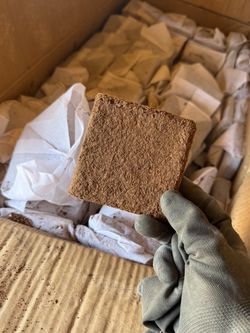 Coco Brick with grow bags / about 220-250 bricks