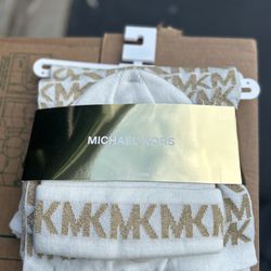 Michael Kors Beanie and Scarf