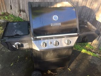 Master forge grill with tank all works good
