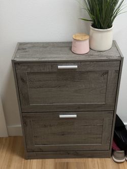Shoes shelf