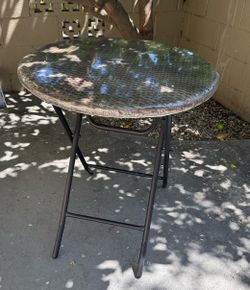 Small wicker cafe table