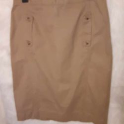 Banana Republic Tan Skirt With Buttons And Two Slits In Back Size 6