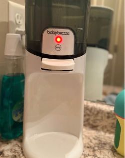 Baby Brezza  instant water warmer