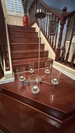 Chandelier in excellent condition