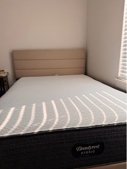 Queen size Beautyrest Hybrid Mattress