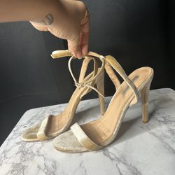 Fashion Nova Open Toe Heel/Sandal