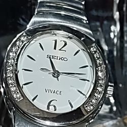 Seiko Vivace Bezel Women’s Watch
