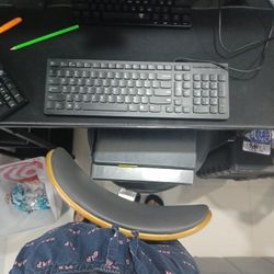 Un Teclado De Oficina 