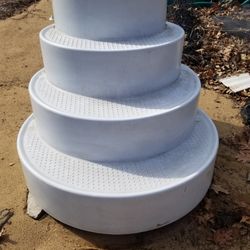 Pool Stairs a 2 Ladders 