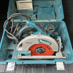 Makita Corded Circular Saw With Hard Case