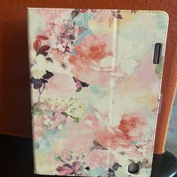 New Floral iPad Case 10.2. Really Pretty Design 