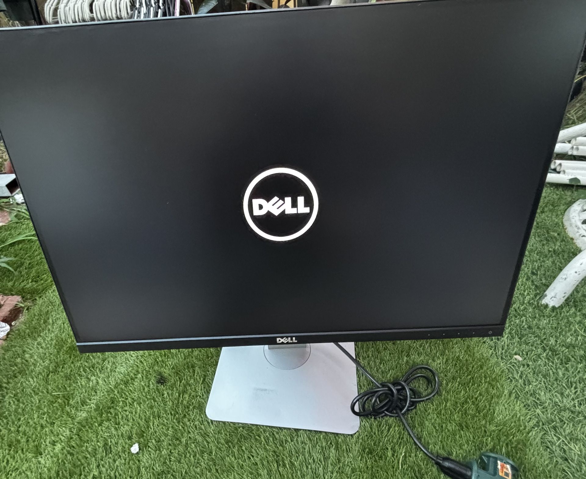 Dell 24" U2415B. UltraSharp Monitor