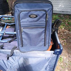 NICE PULL ALONG LUGGAGE 