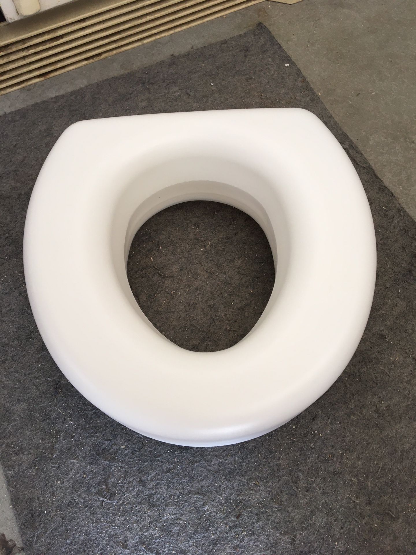 Toilet Seat Riser - 5” White - (322)