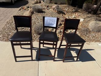 Free - 3 bar stools