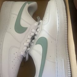 Womens Air Force 1 “07  sizes 8.5& 9.5